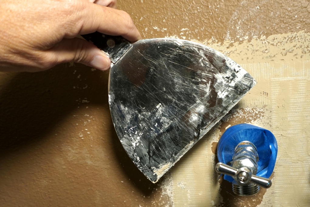 Removing Water-Damaged Drywall