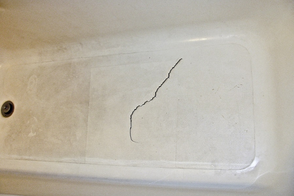 Bathtub Cracks
