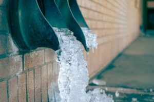 water flowing from pipe